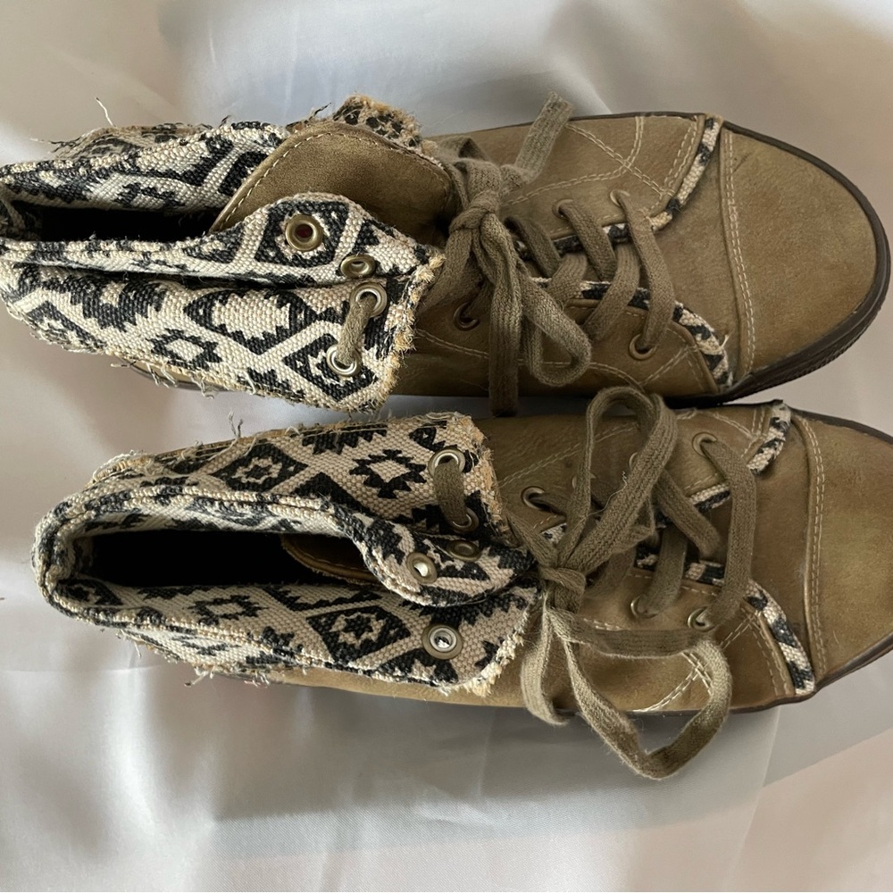 Rock and Candy hight top sneakers. Size 8.5